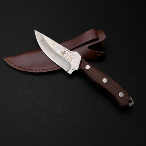 Cutit macelarie Black Edition profesional M3, lama 11cm otel inox, maner lemn FeroCut FR20