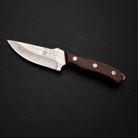 Cutit macelarie Black Edition profesional M3, lama 11cm otel inox, maner lemn FeroCut FR20