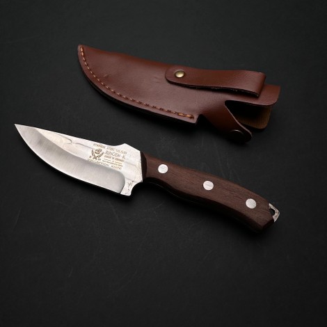 Cutit macelarie Black Edition profesional M3, lama 11cm otel inox, maner lemn FeroCut FR20