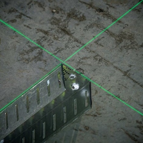 Nivela laser verde 3D Kraftworld, 2 acumulatori 18V 3Ah, 3 fascicule