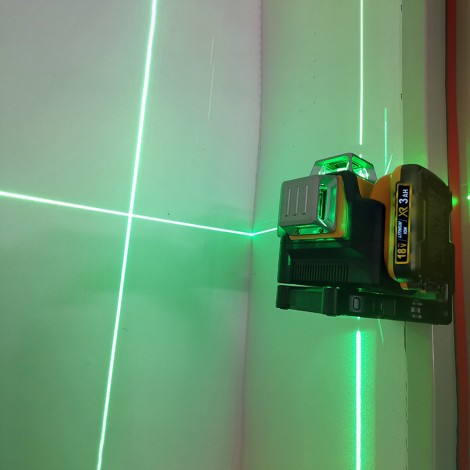 Nivela laser verde 3D Kraftworld, 2 acumulatori 18V 3Ah, 3 fascicule