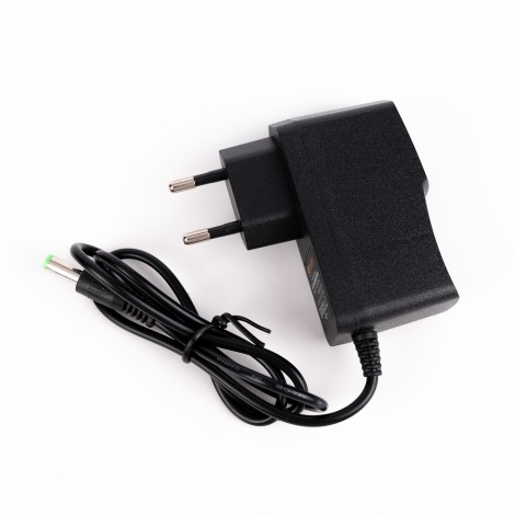 Nivela laser verde 3D StahlMayer, 2 acumulatori 5V 6Ah, 3 fascicule, trepied